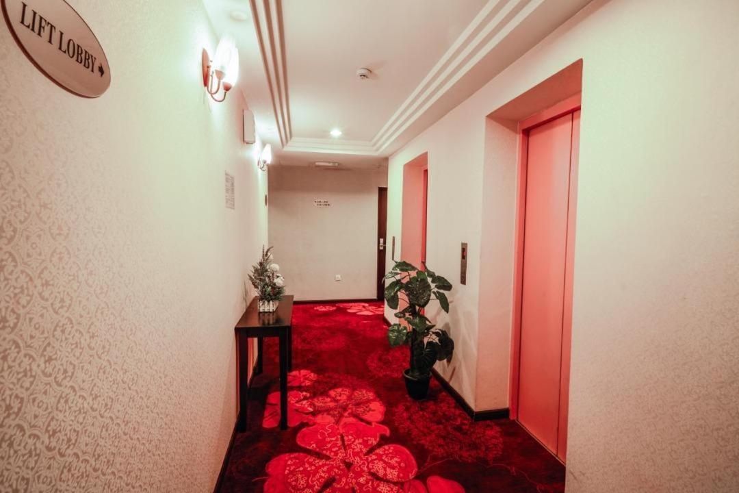 Hotel Vistaria Johor Bahru Exteriör bild