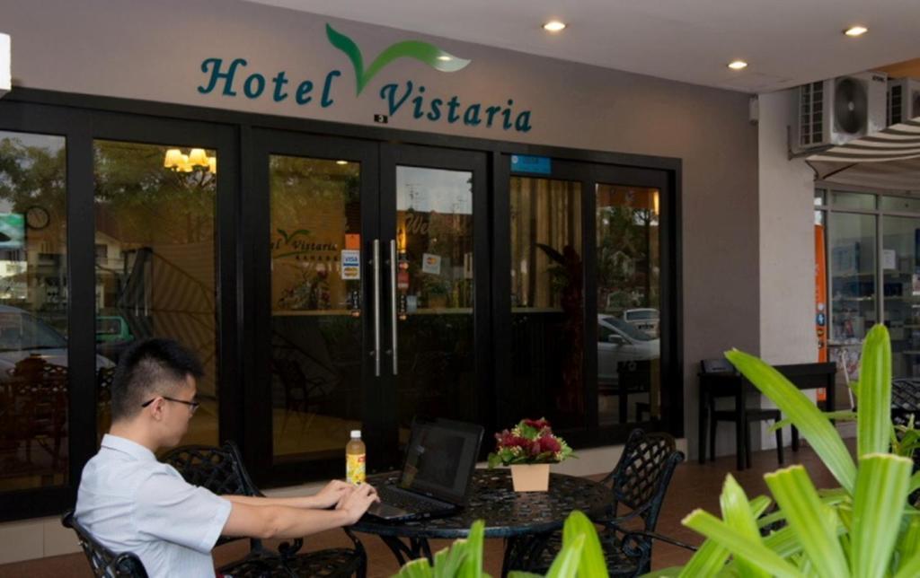 Hotel Vistaria Johor Bahru Exteriör bild