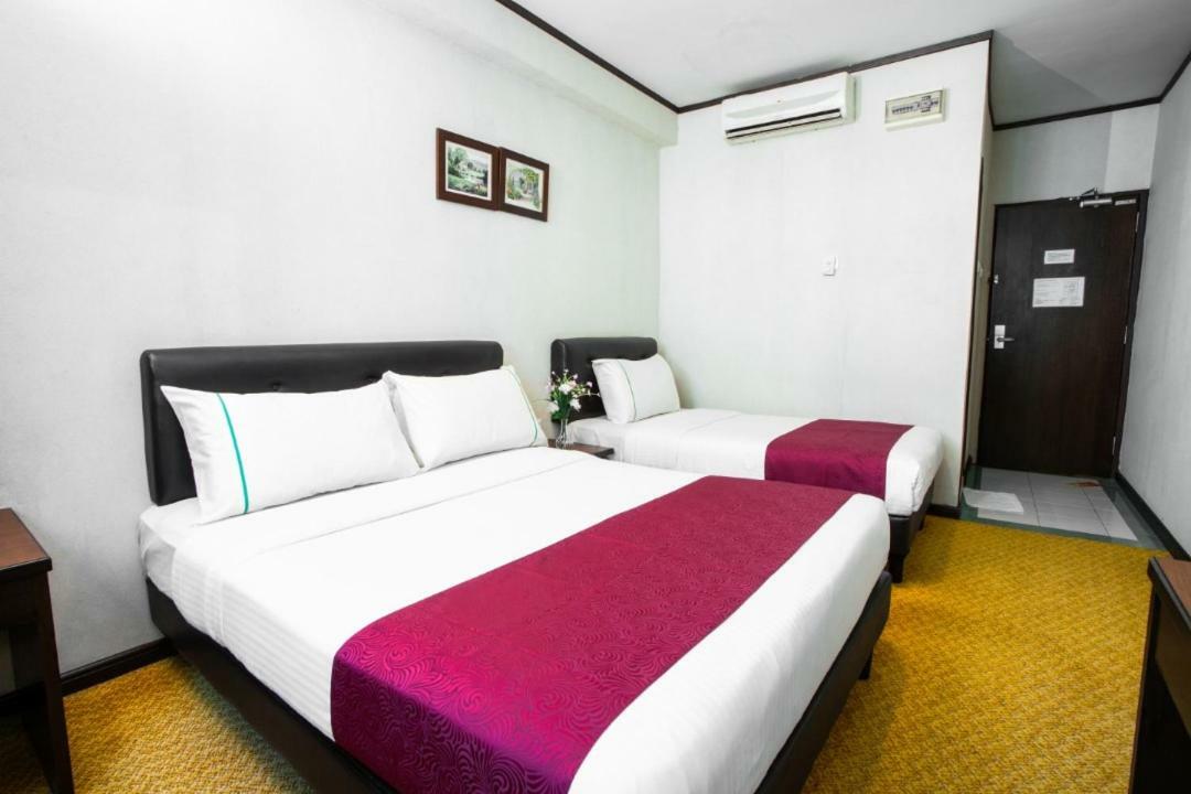 Hotel Vistaria Johor Bahru Exteriör bild